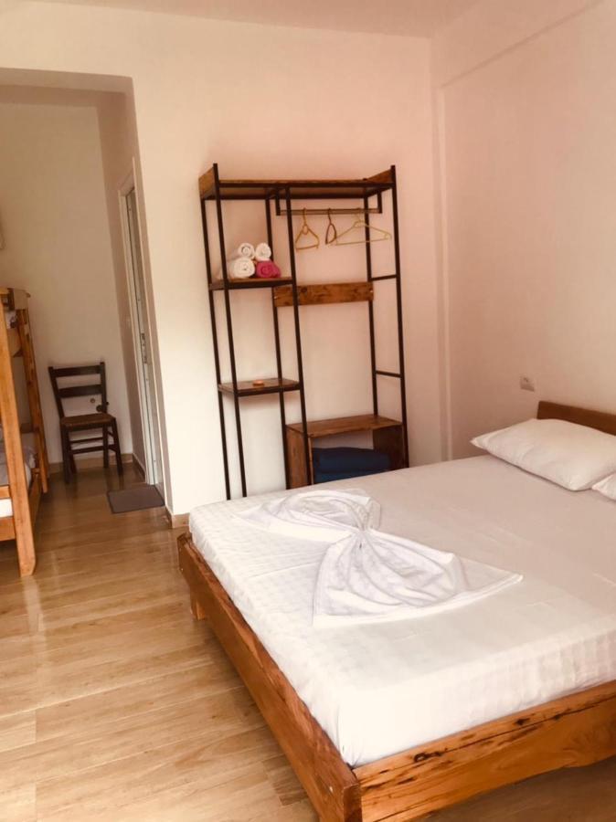 Tropikal Freskia Bunec Sarandë Buitenkant foto