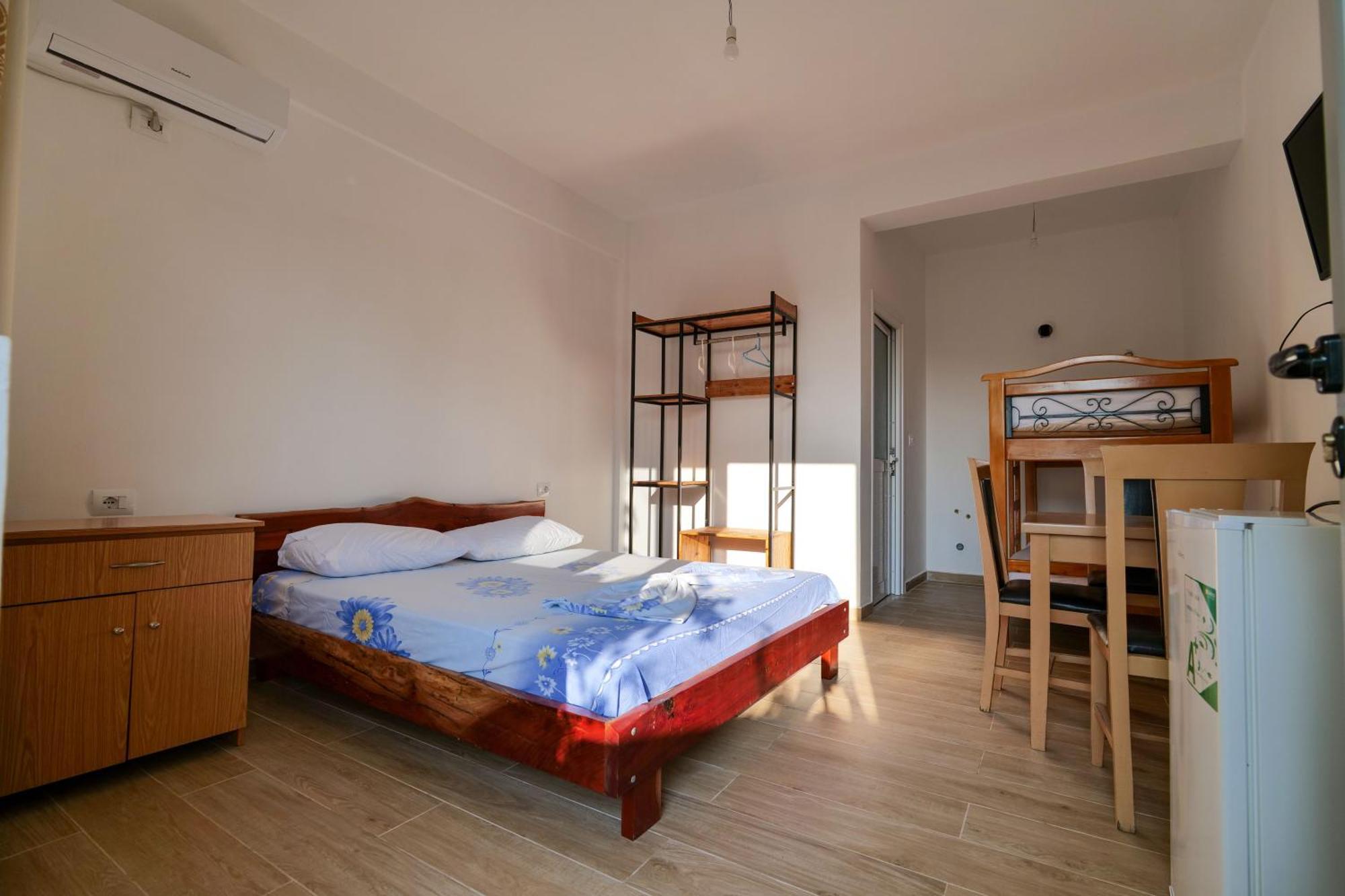 Tropikal Freskia Bunec Sarandë Buitenkant foto